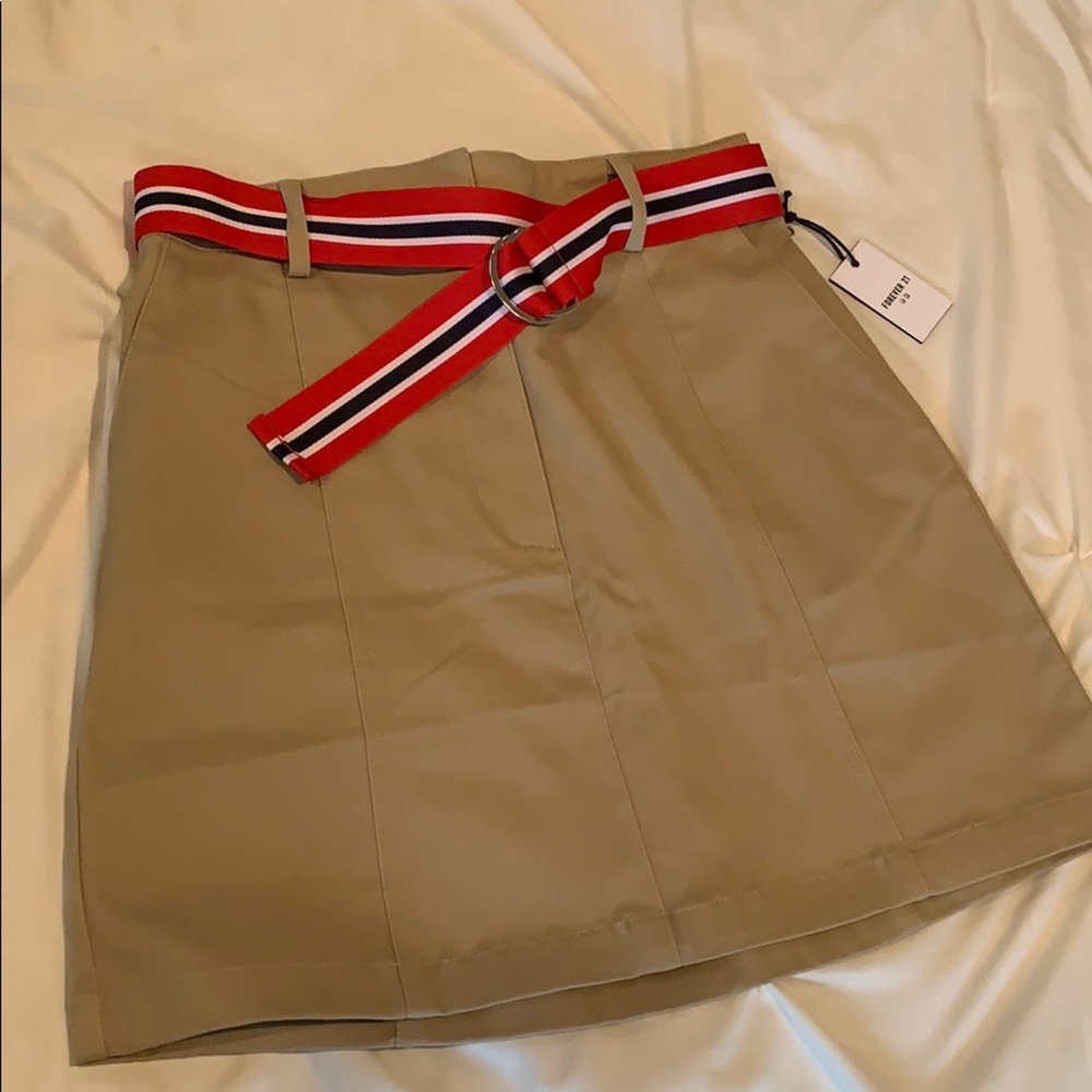 Khaki mini skirt with belt